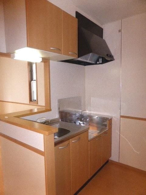 ��ʌ�����s���̉ƂP���ڂ̃A�p�[�g�̃L�b�`��