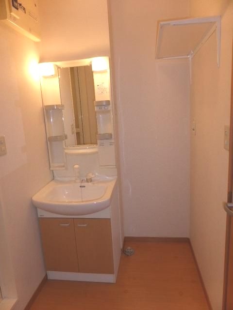 ��ʌ�����s���̉ƂP���ڂ̃A�p�[�g�̐��ʏ�