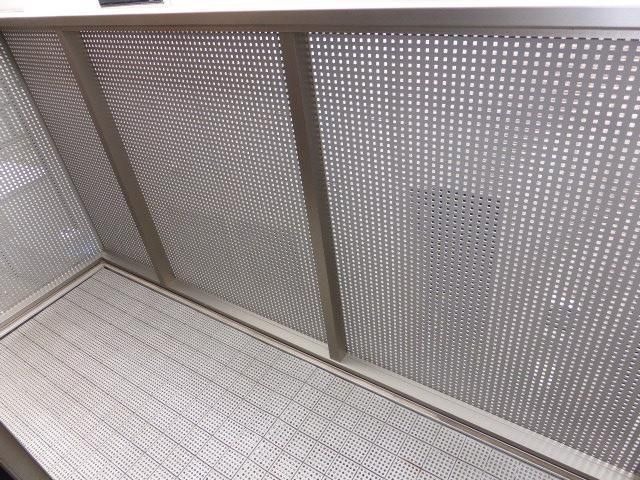 ��ʌ�����s���̉ƂP���ڂ̃A�p�[�g�̃o���R�j�[