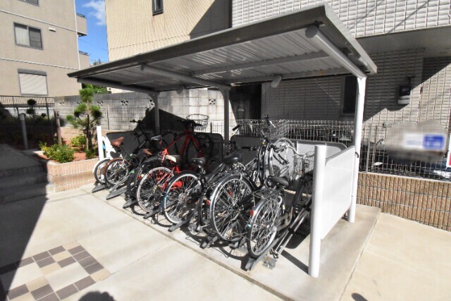 ��ʌ��������܎s�Y�a��{���R���ڂ̃A�p�[�g�̂��̑�