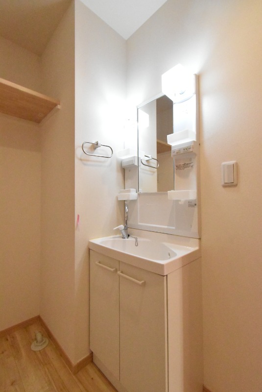 ��ʌ�����s�厚�ؑ]�C�̃A�p�[�g�̐��ʏ�