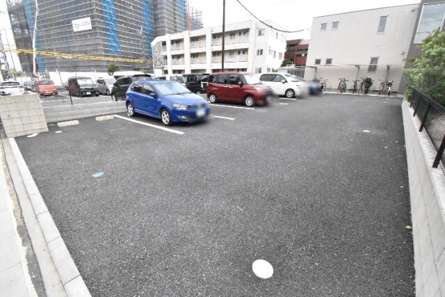 ��ʌ��������܎s�k����i���R���ڂ̃}���V�����̒��ԏ�