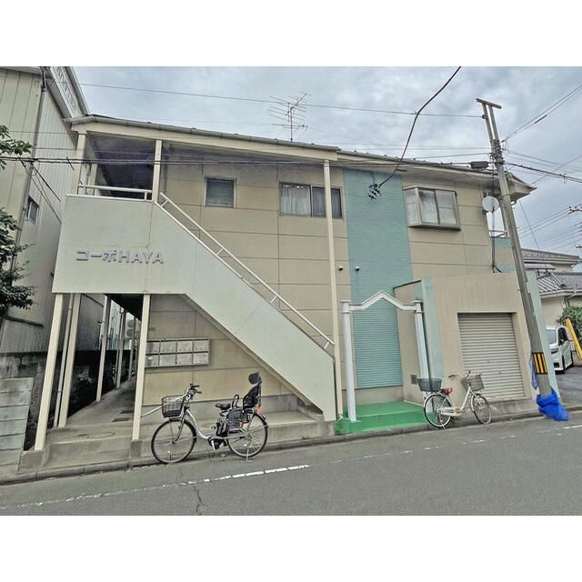 ��ʌ�����s�̉ƂQ���ڂ̃A�p�[�g�̌����O��