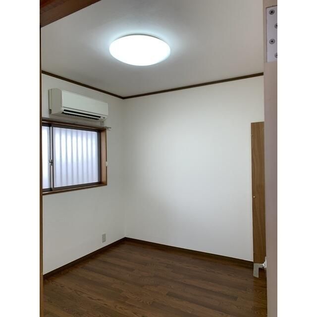 ��ʌ�����s�̉ƂQ���ڂ̃A�p�[�g�̂��̑������E�X�y�[�X