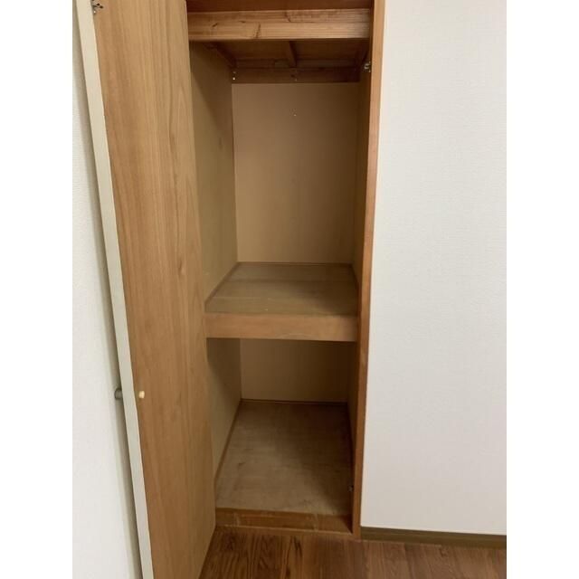 ��ʌ�����s�̉ƂQ���ڂ̃A�p�[�g�̎��[