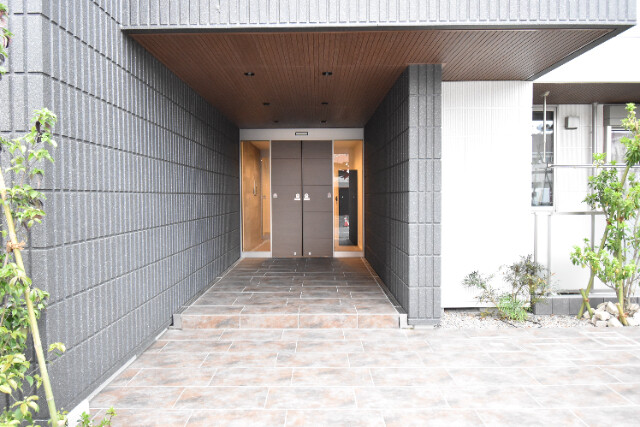 ��ʌ�����s�씵���J�S���ڂ̃}���V�����̃G���g�����X