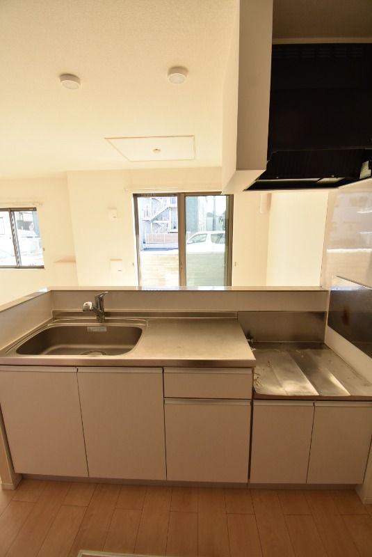 ��ʌ��������܎s�΋擹�c�y�Q���ڂ̃A�p�[�g�̃L�b�`��