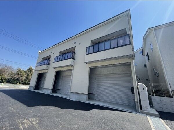 ��ʌ��������܎s�΋�厚���819-4�̃A�p�[�g�̌����O��