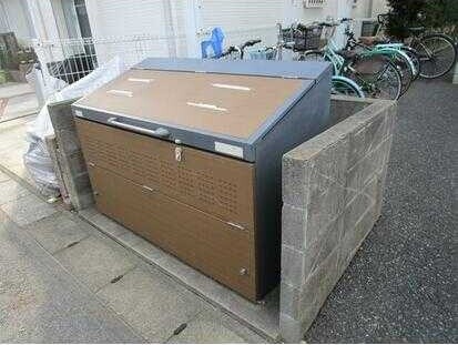 ��ʌ�����s�˒˓��R���ڂ̃A�p�[�g�̂��̑�