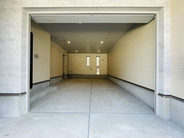 ��ʌ��������܎s�΋�厚���̃A�p�[�g�̒��ԏ�