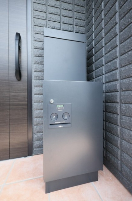 ��ʌ�����s�Ŕ�m�܂Q���ڂ̃}���V�����̂��̑�