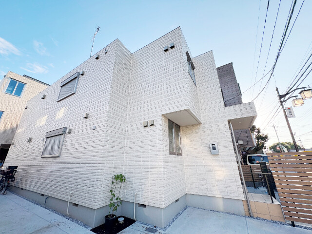 ��ʌ�����s���Q���ڂ̃}���V�����̌����O��