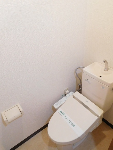 ��ʌ��������܎s��{��听���P���ڂ̃A�p�[�g�̃g�C��