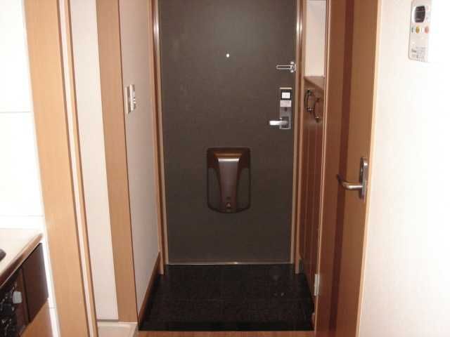 ��ʌ�����s�厚���s���т̃A�p�[�g�̌���