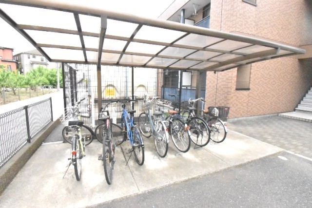 ��ʌ�����s�厚���s���т̃A�p�[�g�̂��̑�