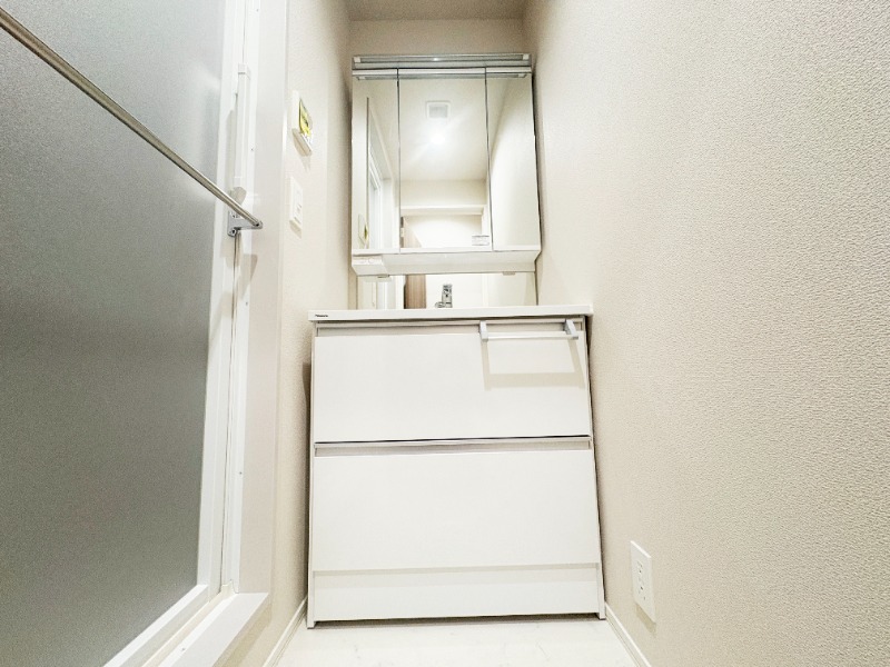 ��ʌ�����s���Q���ڂ̃}���V�����̐��ʏ�