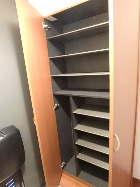 ��ʌ��������܎s����厚���V�n�̃A�p�[�g�̌���