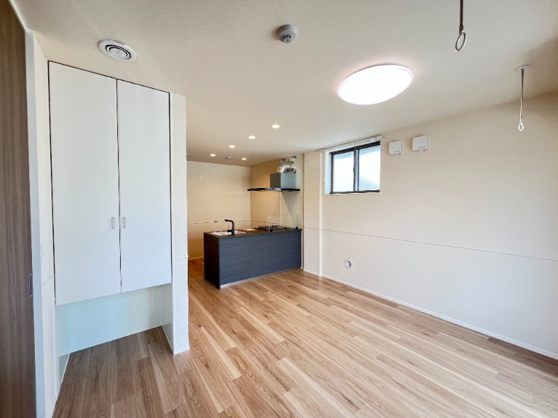 ��ʌ��z�J�s�k�z�J�S���ڂ̃}���V�����̋����E���r���O