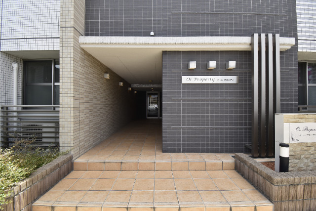 ��ʌ��������܎s��{��听���R���ڂ̃}���V�����̃G���g�����X