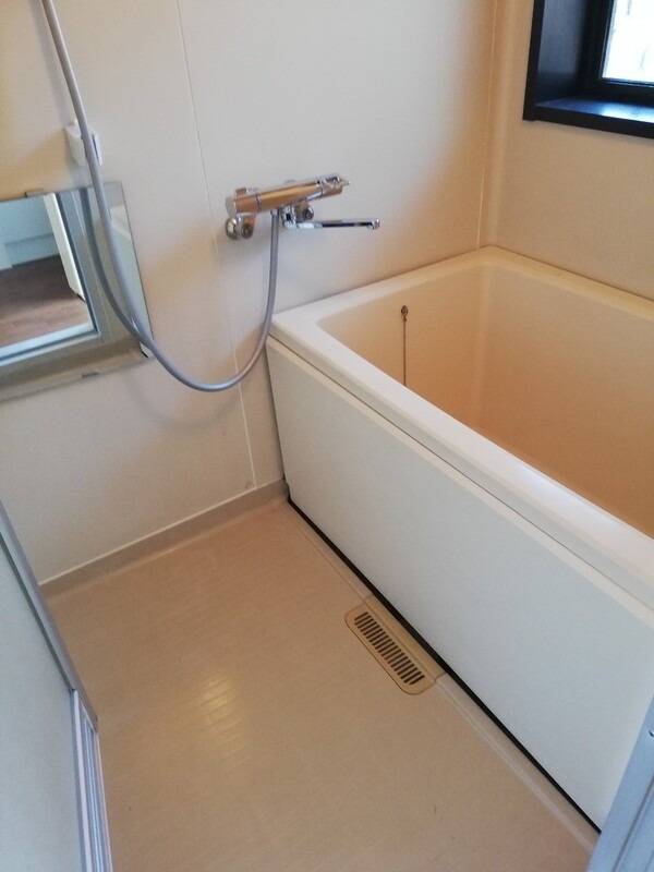 ��ʌ��������܎s��{��O���S���ڂ̃A�p�[�g�̃o�X