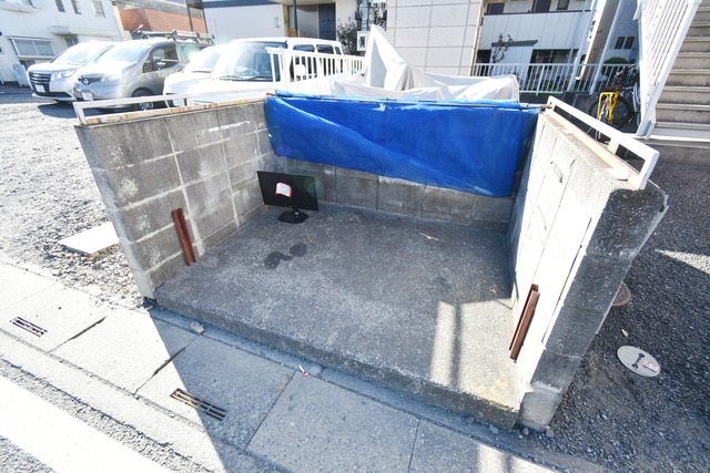 ��ʌ��������܎s�k����i���Q���ڂ̃A�p�[�g�̂��̑�