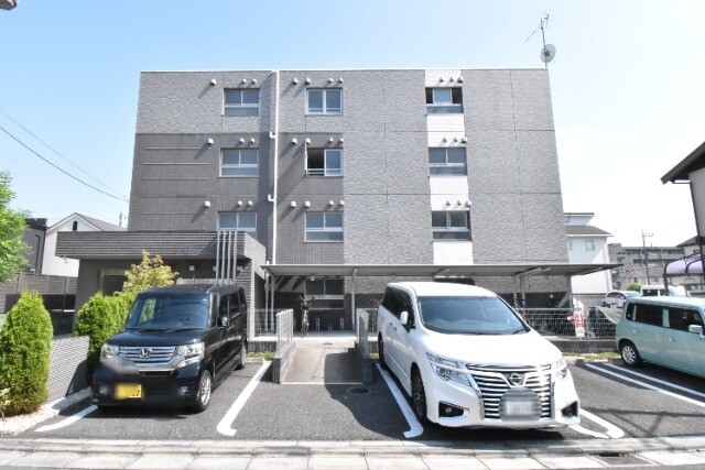 ��ʌ��������܎s�k�擌�听���P���ڂ̃}���V�����̒��ԏ�