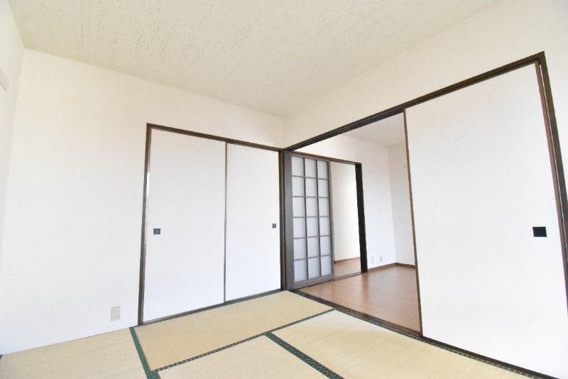 ��ʌ��������܎s��{��k�ܒ��Q���ڂ̃A�p�[�g�̂��̑������E�X�y�[�X