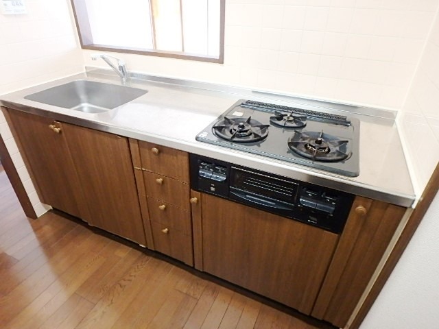 ��ʌ��������܎s������㗎���T���ڂ̃}���V�����̃L�b�`��