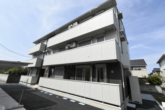 ��ʌ��������܎s�k�擌�听���Q���ڂ̃A�p�[�g�̌����O��