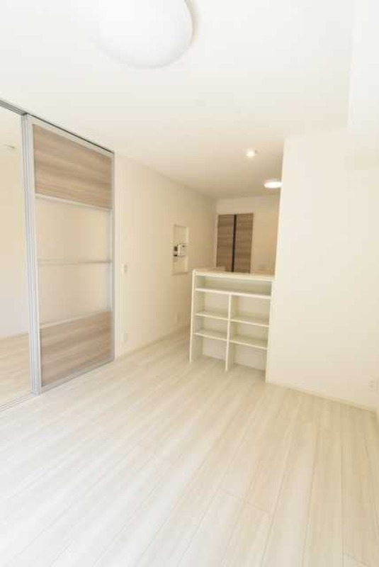 ��ʌ��������܎s�k�擌�听���Q���ڂ̃A�p�[�g�̋��ԁE���r���O