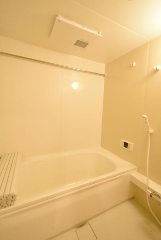 ��ʌ��������܎s�k�擌�听���Q���ڂ̃A�p�[�g�̃o�X