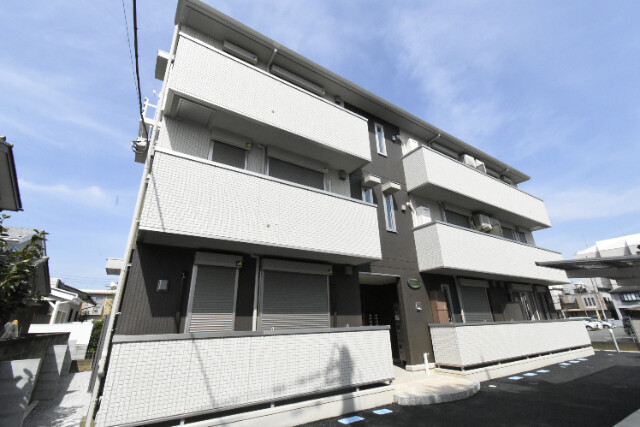 ��ʌ��������܎s�k�擌�听���Q���ڂ̃A�p�[�g�̌����O��