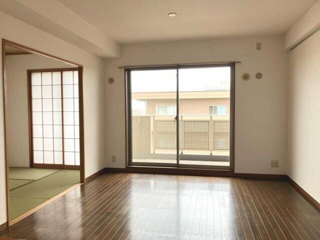 ��ʌ��z�J�s��z�J�Q���ڂ̃}���V�����̋��ԁE���r���O