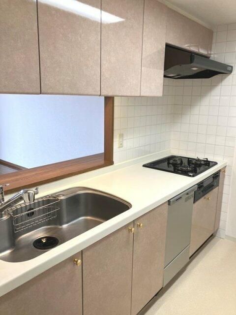 ��ʌ��z�J�s��z�J�Q���ڂ̃}���V�����̃L�b�`��