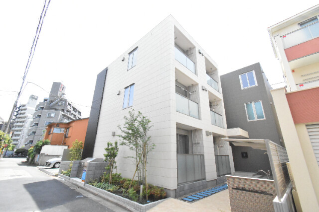 ��ʌ��n�s�쒬�R���ڂ̃}���V�����̌����O��