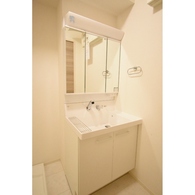 ��ʌ��������܎s�k�擌�听���Q���ڂ̃A�p�[�g�̐��ʏ�