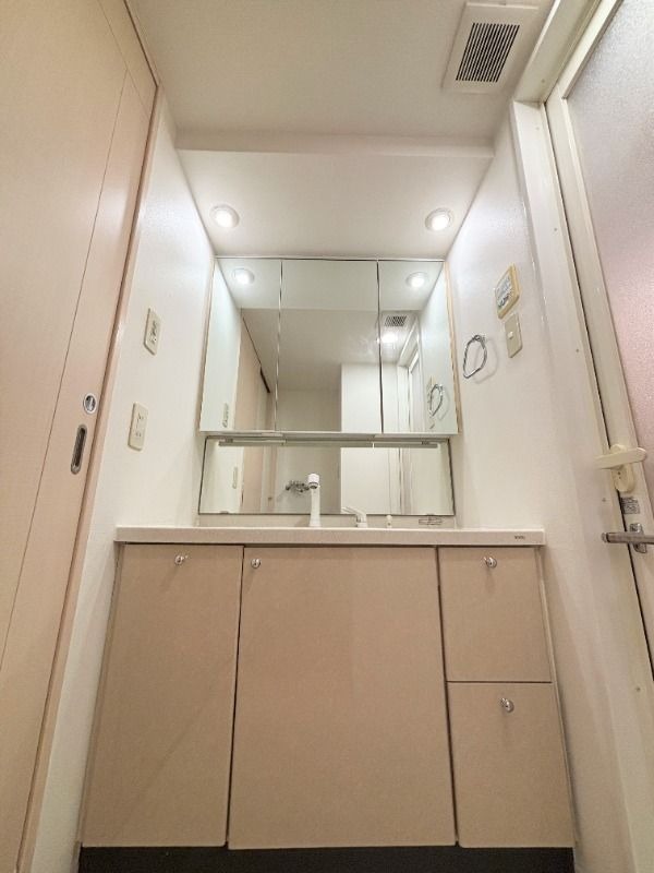 ��ʌ��������܎s������厚�������̃}���V�����̐��ʏ�