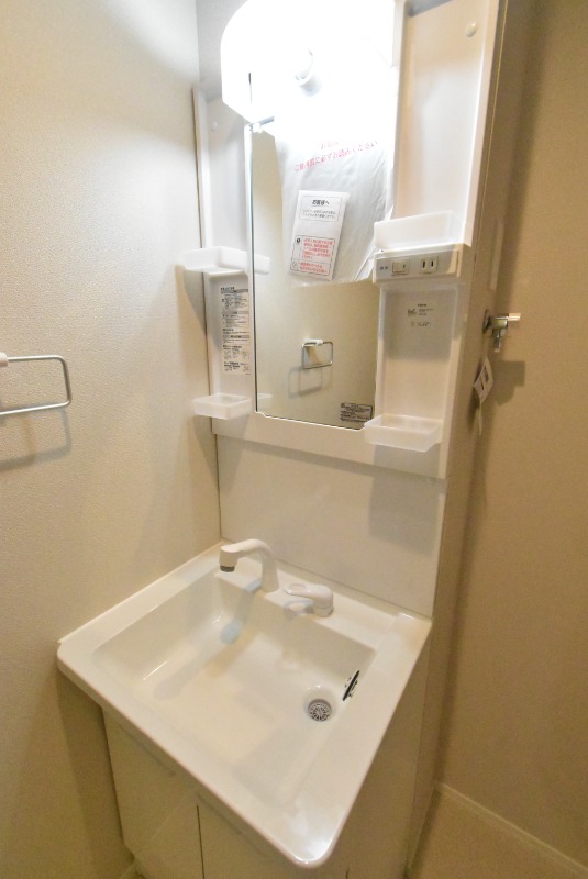 ��ʌ��n�s�쒬�R���ڂ̃}���V�����̐��ʏ�