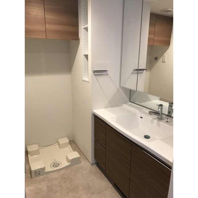 ��ʌ��������܎s�Y�a��k�Y�a�R���ڂ̃}���V�����̐��ʏ�