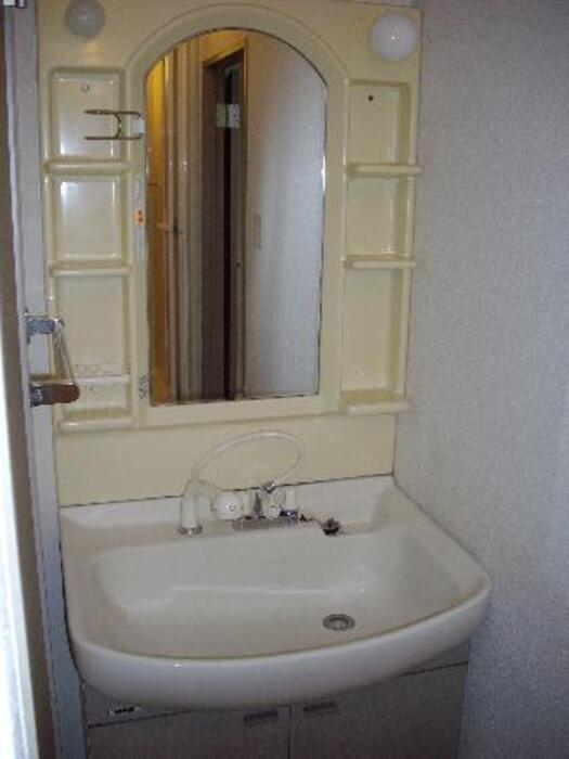 ��ʌ��������܎s�������˂P���ڂ̃A�p�[�g�̐��ʏ�