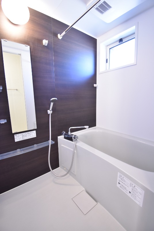 ��ʌ��������܎s�΋�厚�O���̃A�p�[�g�̃o�X