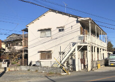 ��ʌ�����s�厚���s�̍��݂̃A�p�[�g�̌����O��