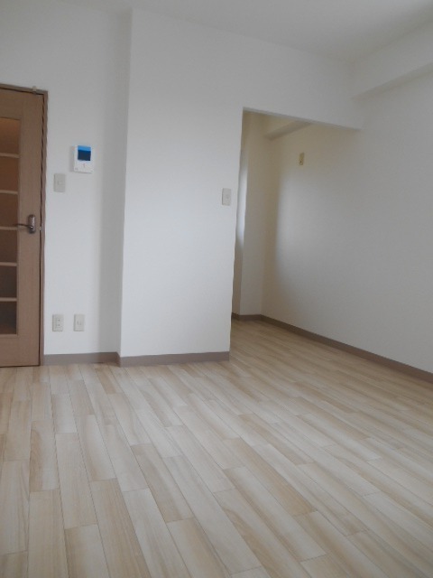 ��ʌ�����s���s���P���ڂ̃}���V�����̋��ԁE���r���O