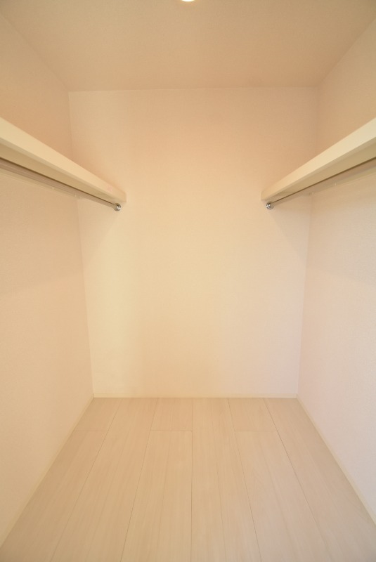 ��ʌ��������܎s�΋�厚�O���̃A�p�[�g�̎��[