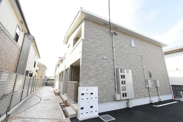 ��ʌ��@�c�s�Β��R����2-4�̃A�p�[�g�̌����O��