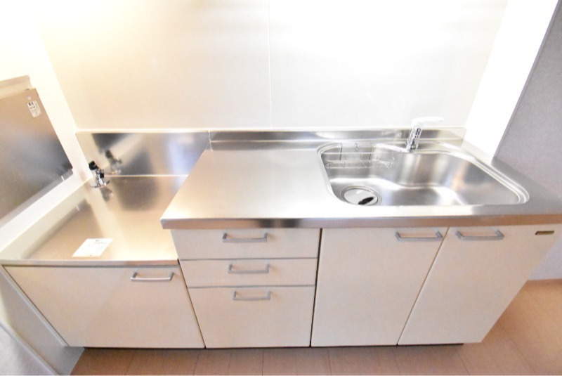 ��ʌ��z�J�s�_�����R���ڂ̃A�p�[�g�̃L�b�`��