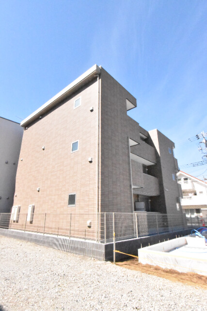 ��ʌ��������܎s�΋�����R����8-25�̃}���V�����̌����O��