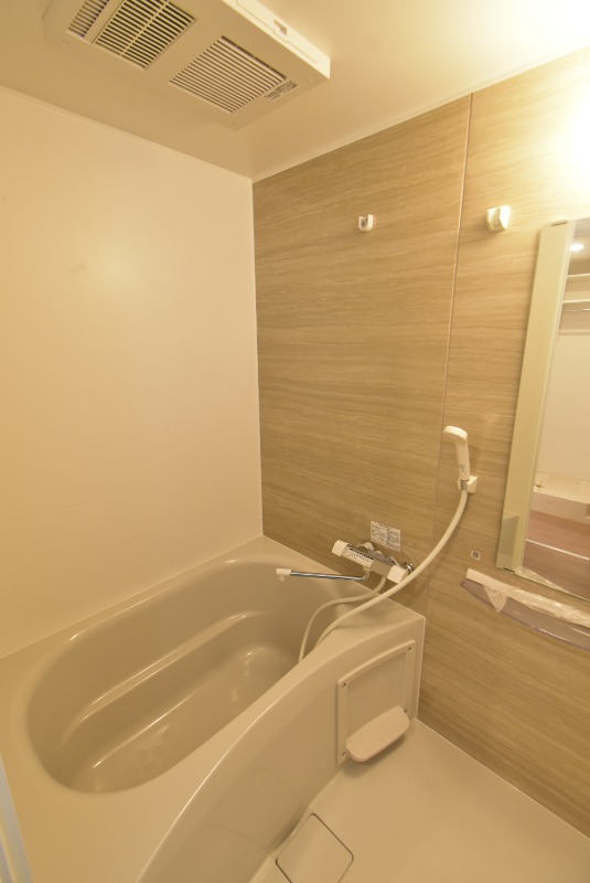 ��ʌ��������܎s�΋�����R���ڂ̃}���V�����̃o�X