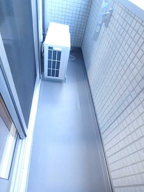 ��ʌ��������܎s������㗎���R���ڂ̃A�p�[�g�̃o���R�j�[