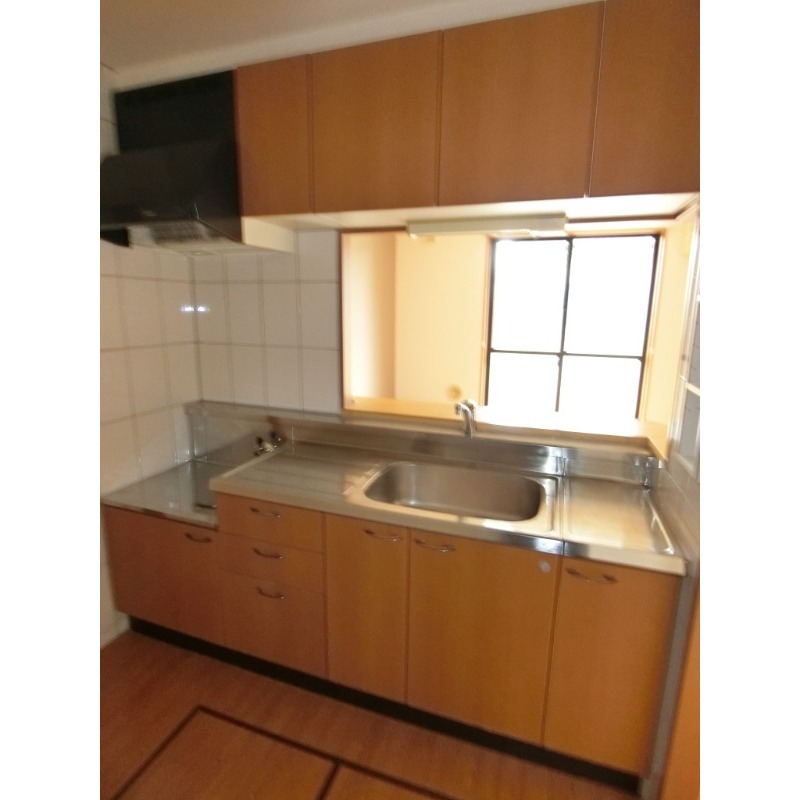 ��ʌ�����s����R���ڂ̃}���V�����̃L�b�`��